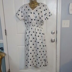 Short sleeve black and white polka dot dress